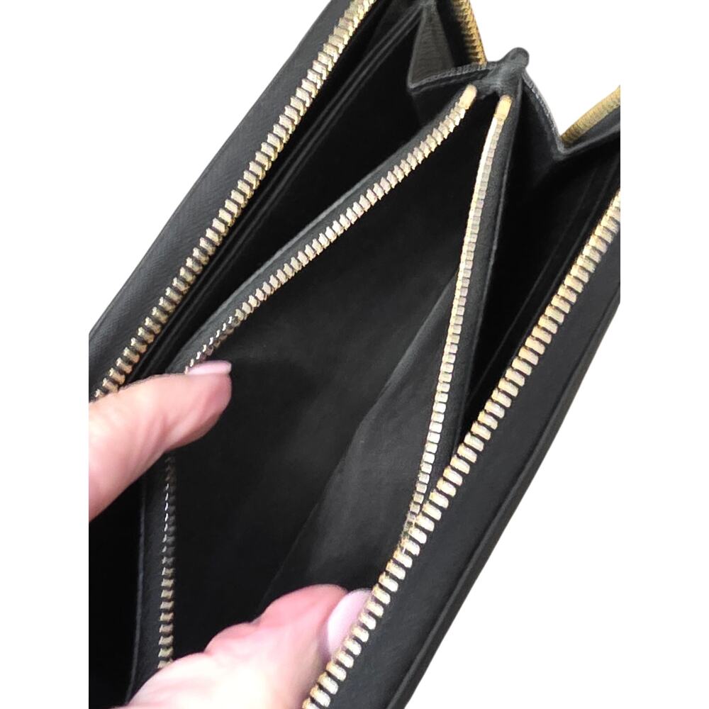 Prada Large Saffiano Leather Wallet. - Picture 13 of 16